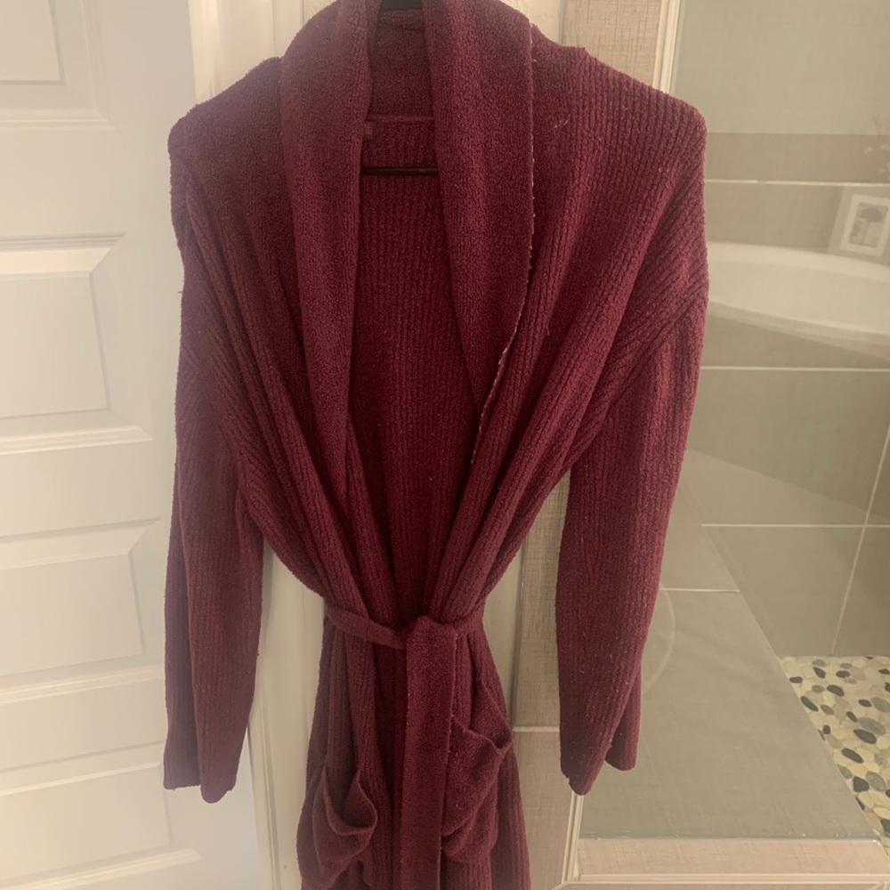 Super soft robe- barefoot dreams !